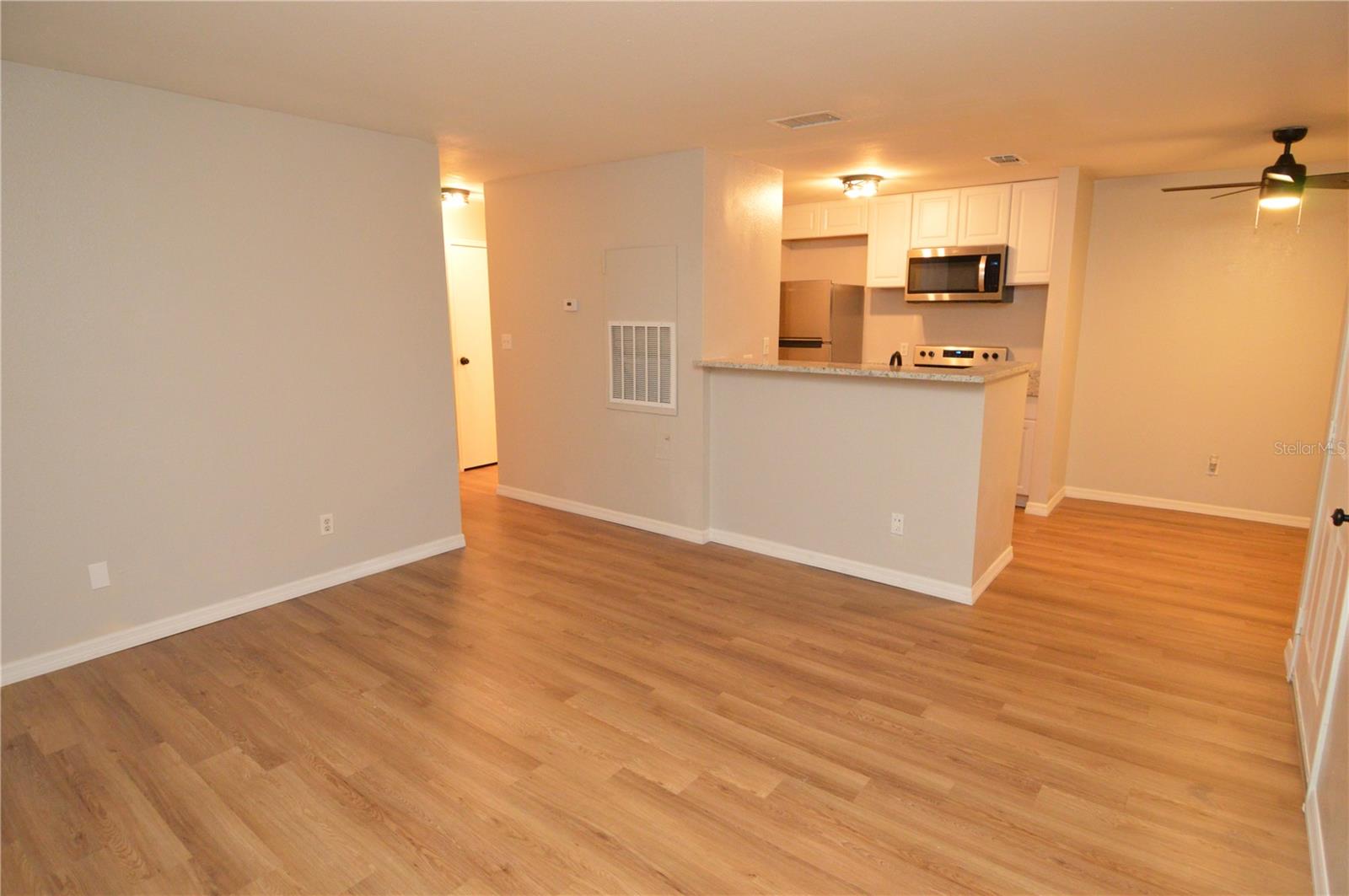 Image 12 of 85 For 1400 Gandy Boulevard N 1416