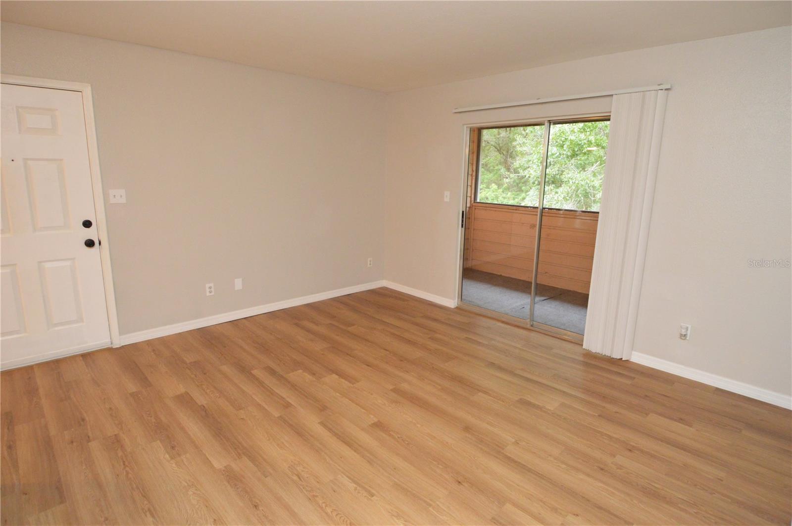 Image 15 of 85 For 1400 Gandy Boulevard N 1416