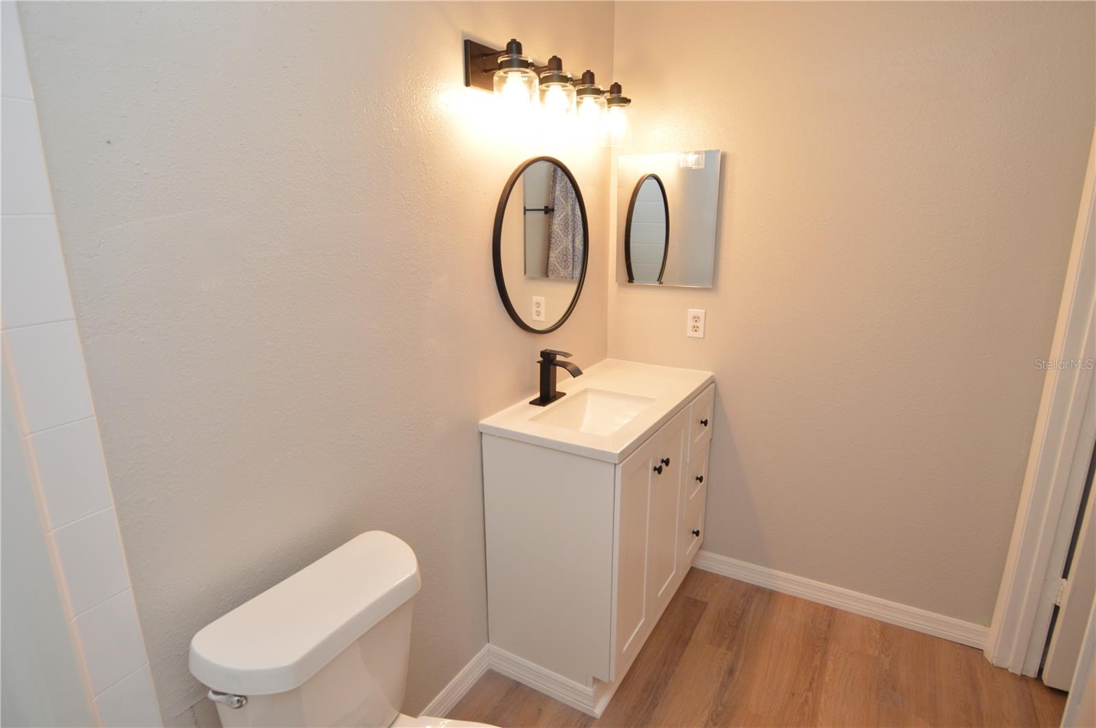 Image 29 of 85 For 1400 Gandy Boulevard N 1416