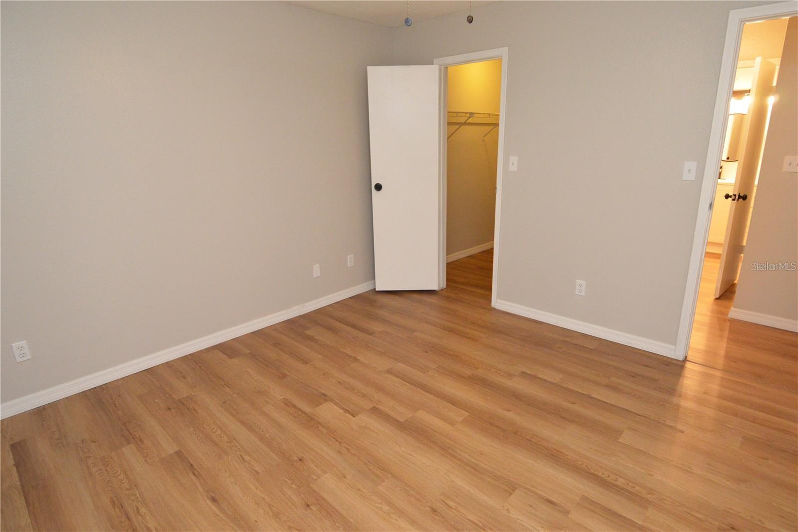 Image 34 of 85 For 1400 Gandy Boulevard N 1416