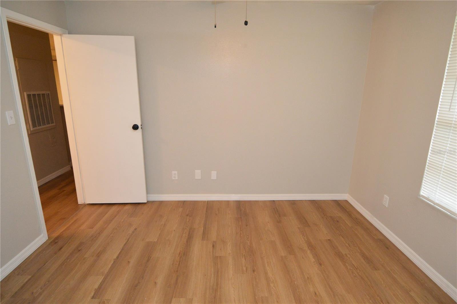 Image 39 of 85 For 1400 Gandy Boulevard N 1416