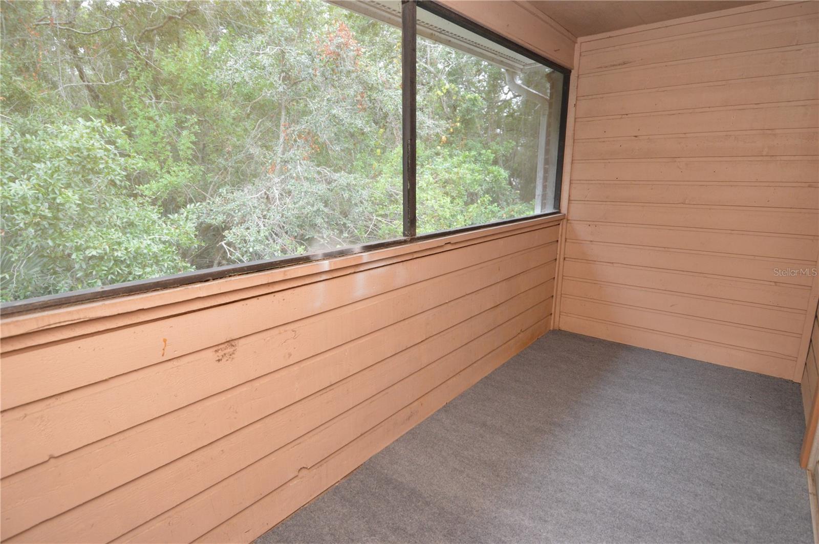 Image 41 of 85 For 1400 Gandy Boulevard N 1416