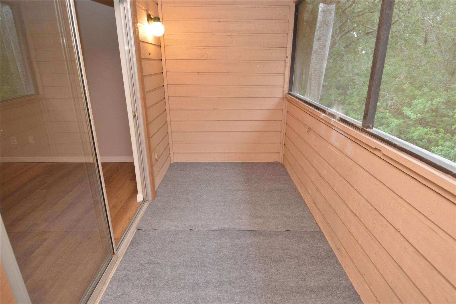 Image 44 of 85 For 1400 Gandy Boulevard N 1416