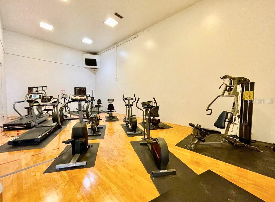 Image 77 of 85 For 1400 Gandy Boulevard N 1416