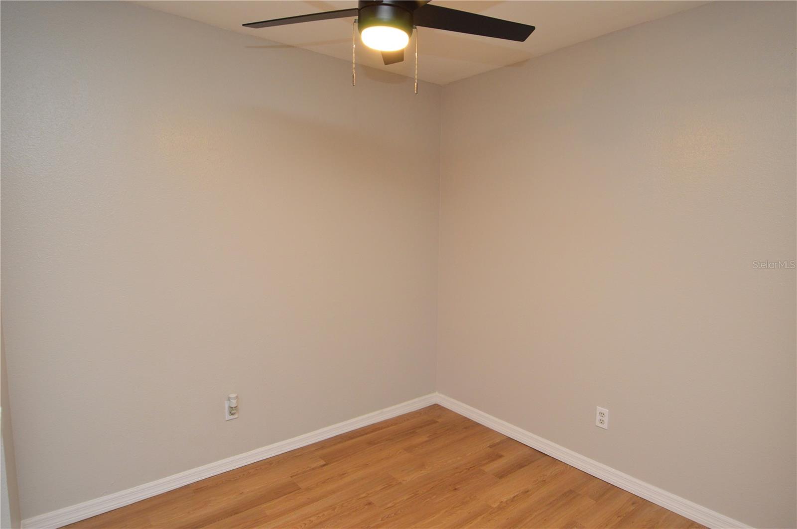 Image 9 of 85 For 1400 Gandy Boulevard N 1416