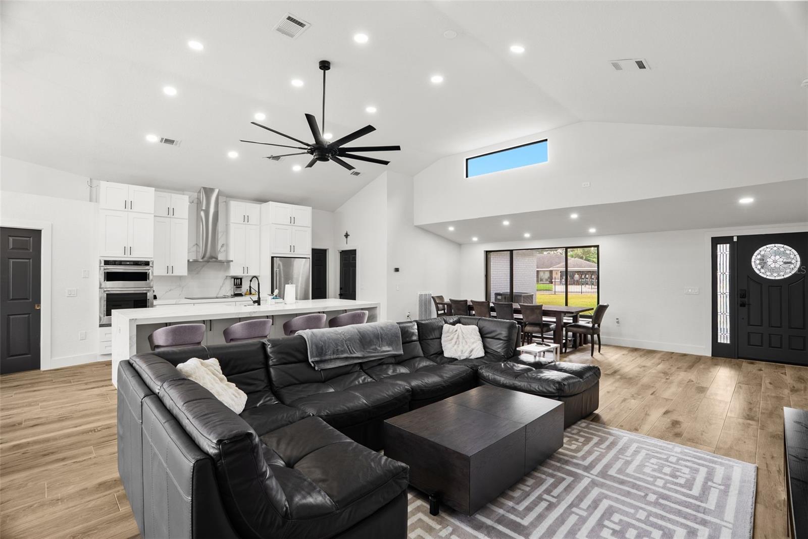 Image 12 of 67 For 15912 Willowdale Road