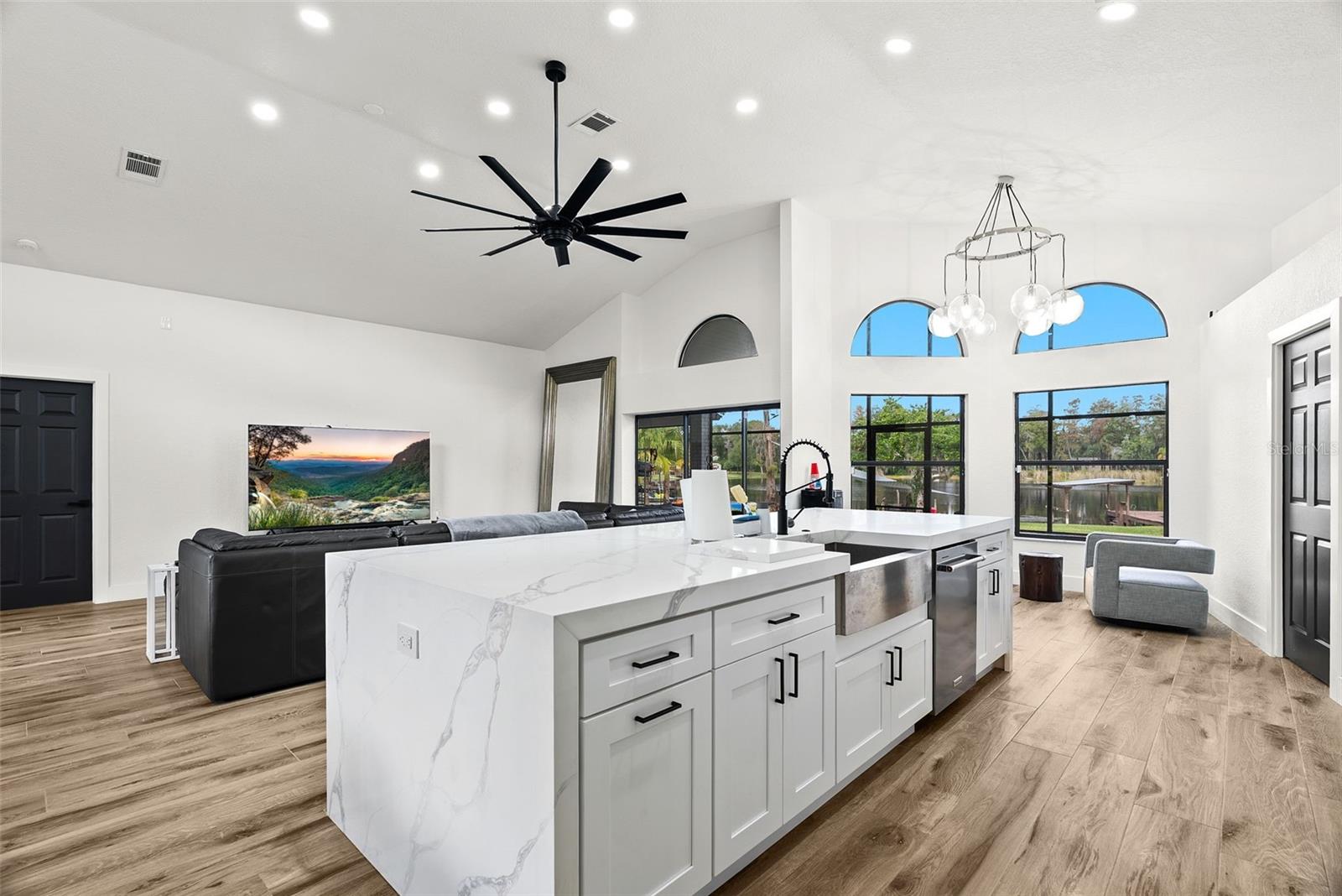 Image 15 of 67 For 15912 Willowdale Road