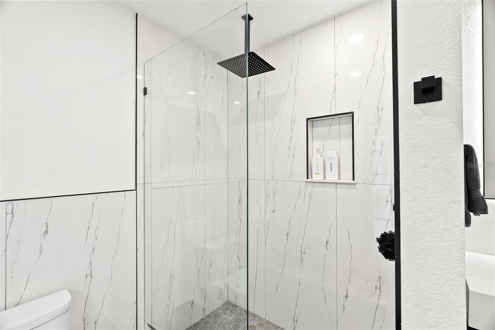 Image 36 of 67 For 15912 Willowdale Road