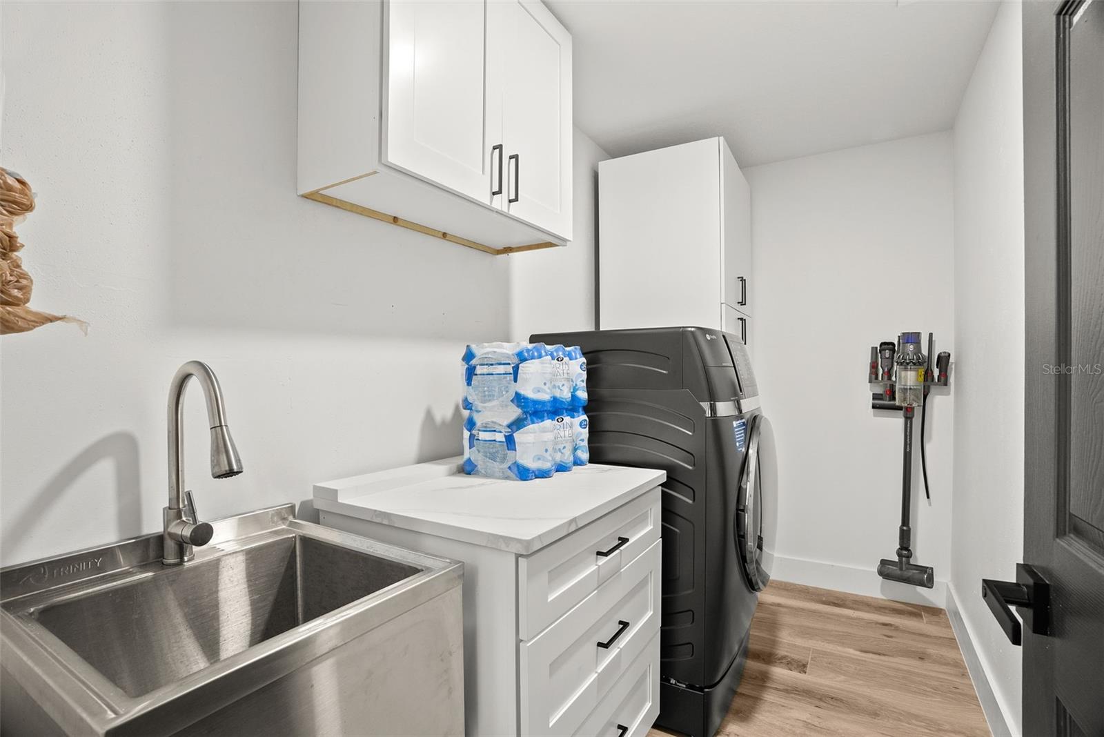 Image 41 of 67 For 15912 Willowdale Road