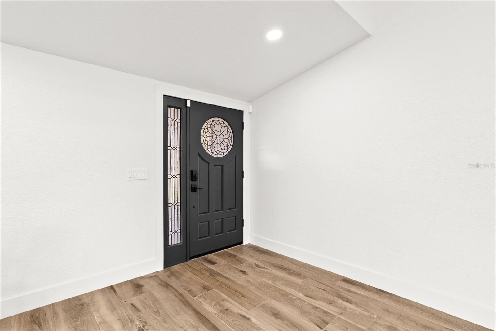 Image 6 of 67 For 15912 Willowdale Road