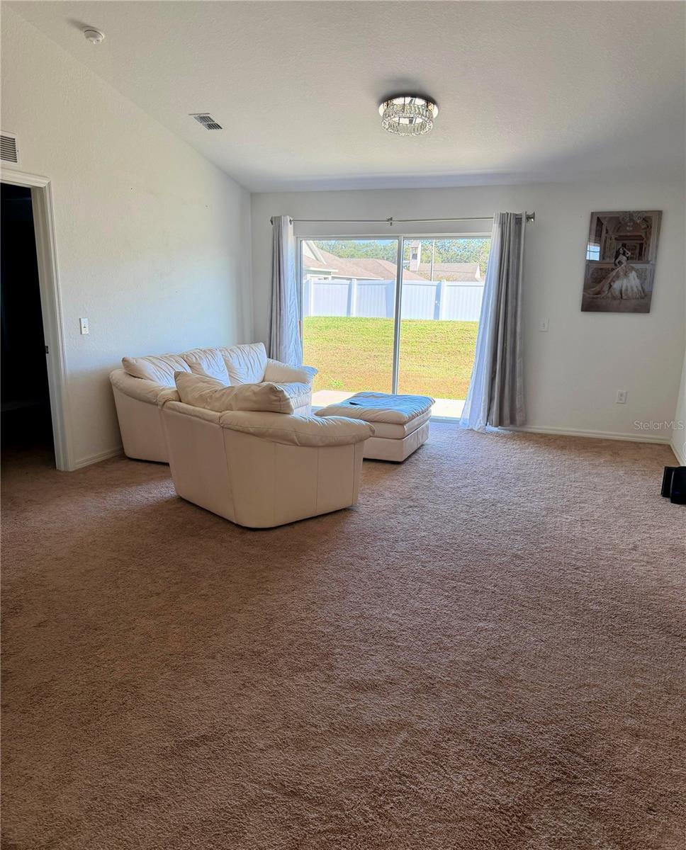 Image 4 of 19 For 2713 Hudson Street