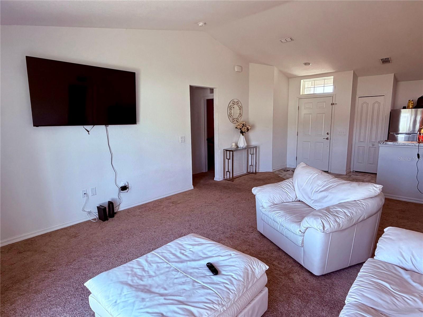 Image 5 of 19 For 2713 Hudson Street