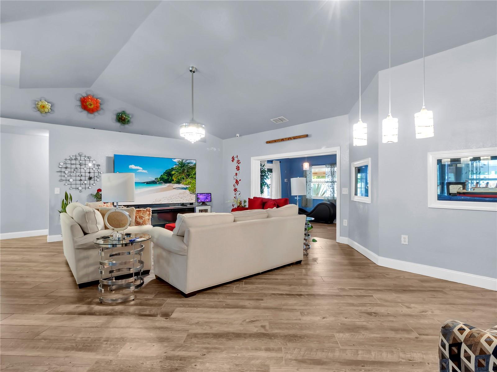 Image 15 of 55 For 7314 Beaumont Drive