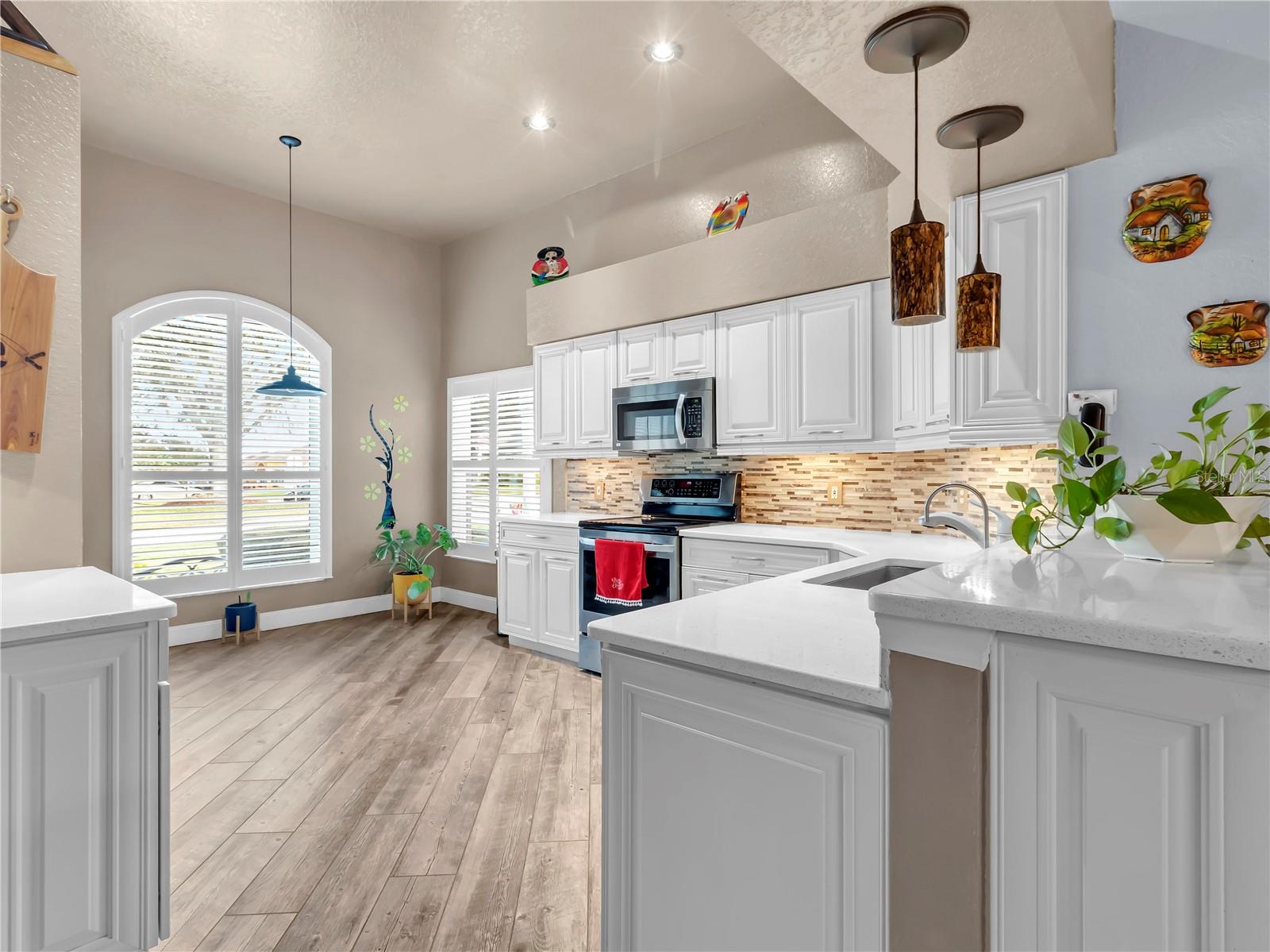 Image 16 of 55 For 7314 Beaumont Drive