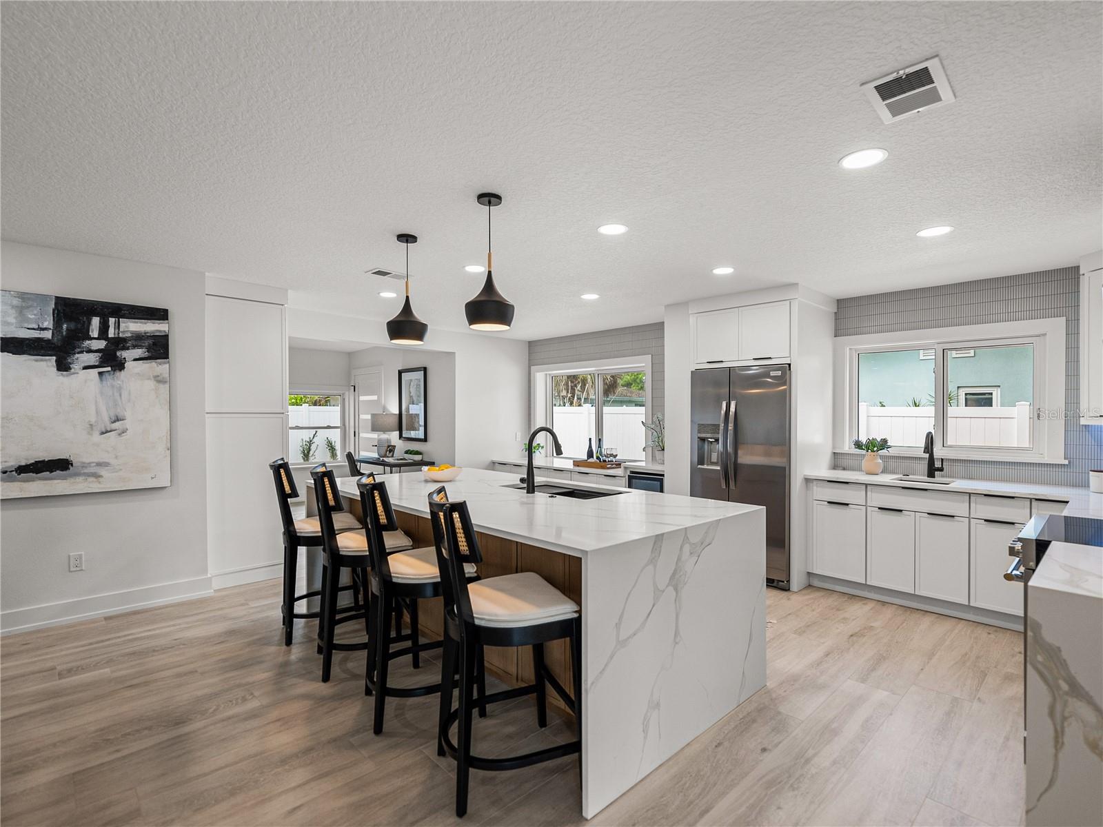 Image 11 of 79 For 6709 Cardinal Drive S