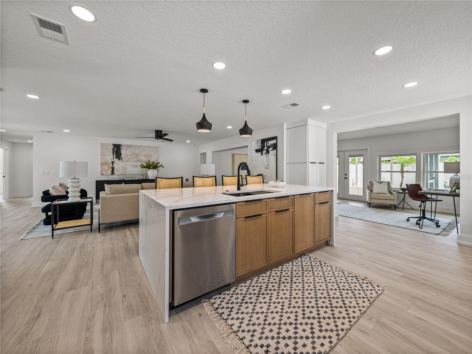 Image 14 of 79 For 6709 Cardinal Drive S