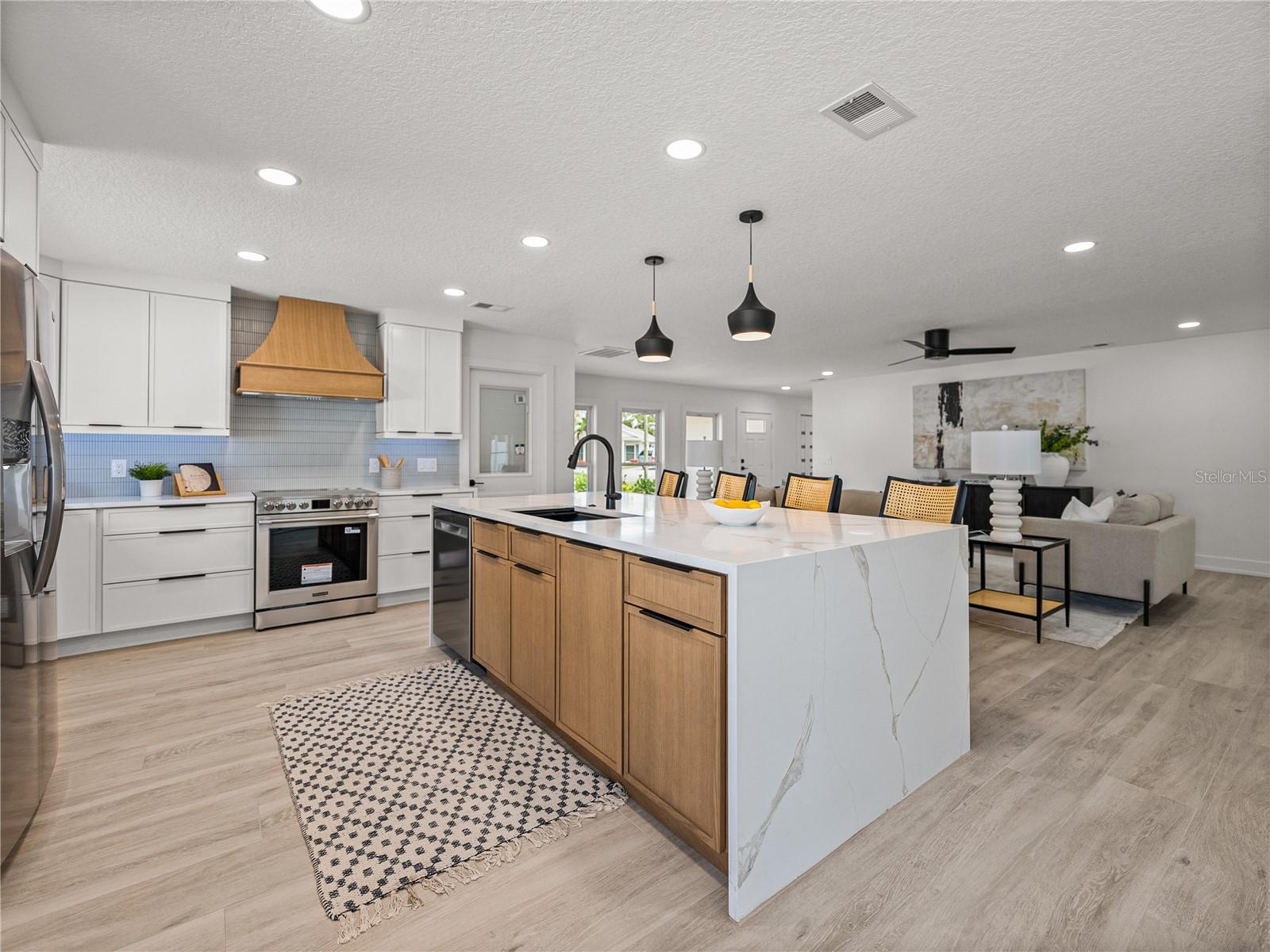 Image 15 of 79 For 6709 Cardinal Drive S