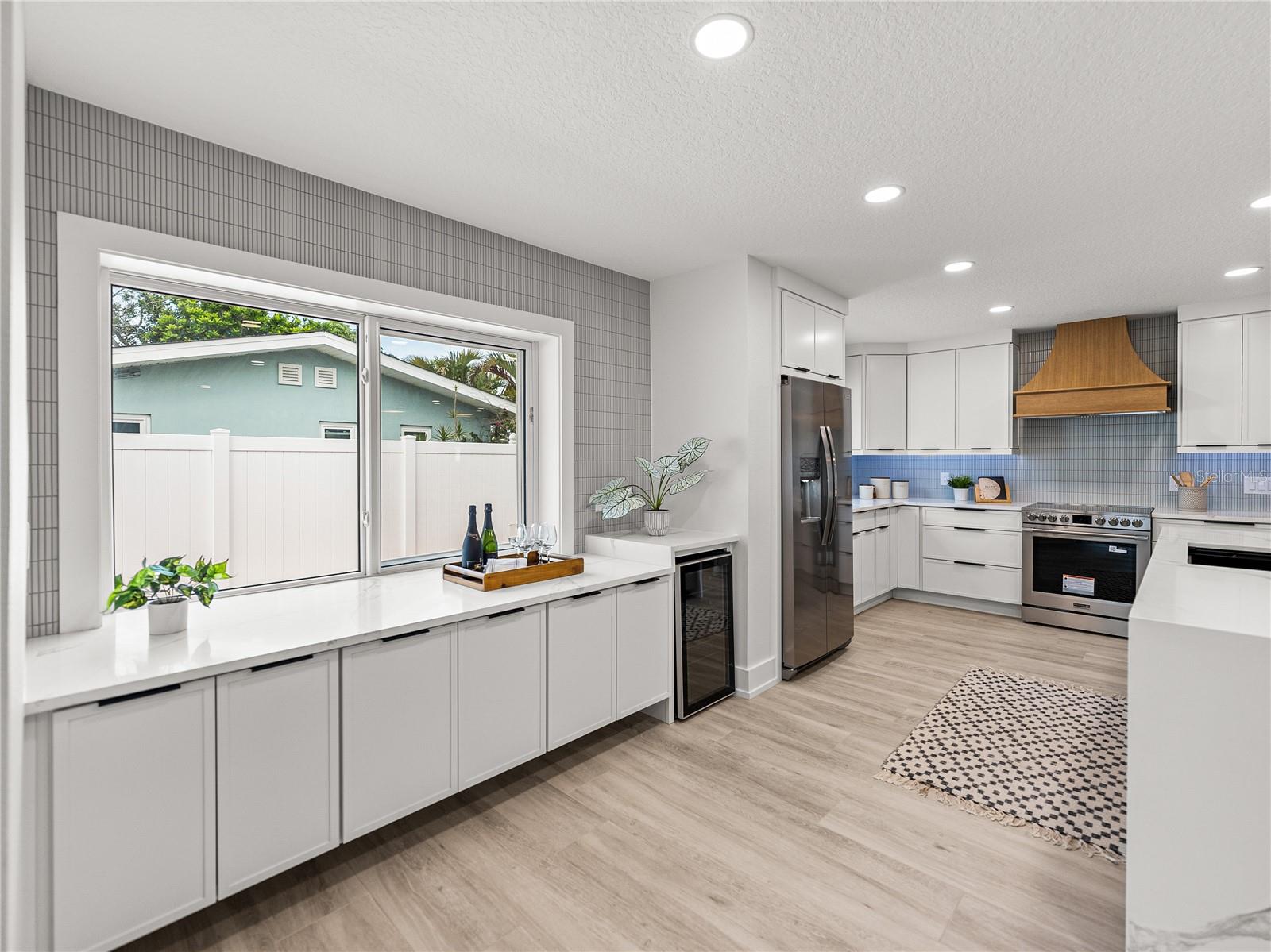 Image 18 of 79 For 6709 Cardinal Drive S