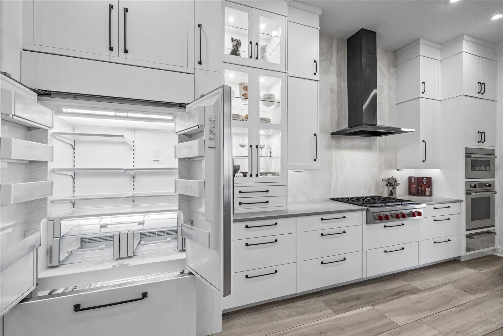 Image 21 of 93 For 6025 Beacon Shores Street