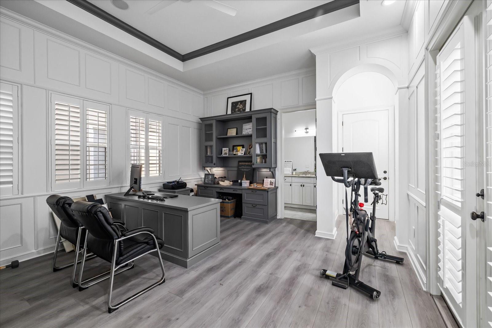 Image 33 of 93 For 6025 Beacon Shores Street