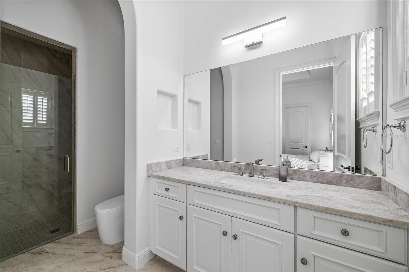 Image 38 of 93 For 6025 Beacon Shores Street