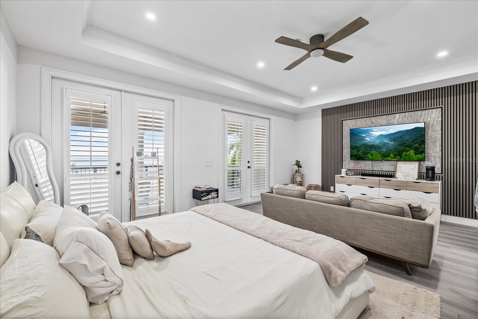 Image 52 of 93 For 6025 Beacon Shores Street