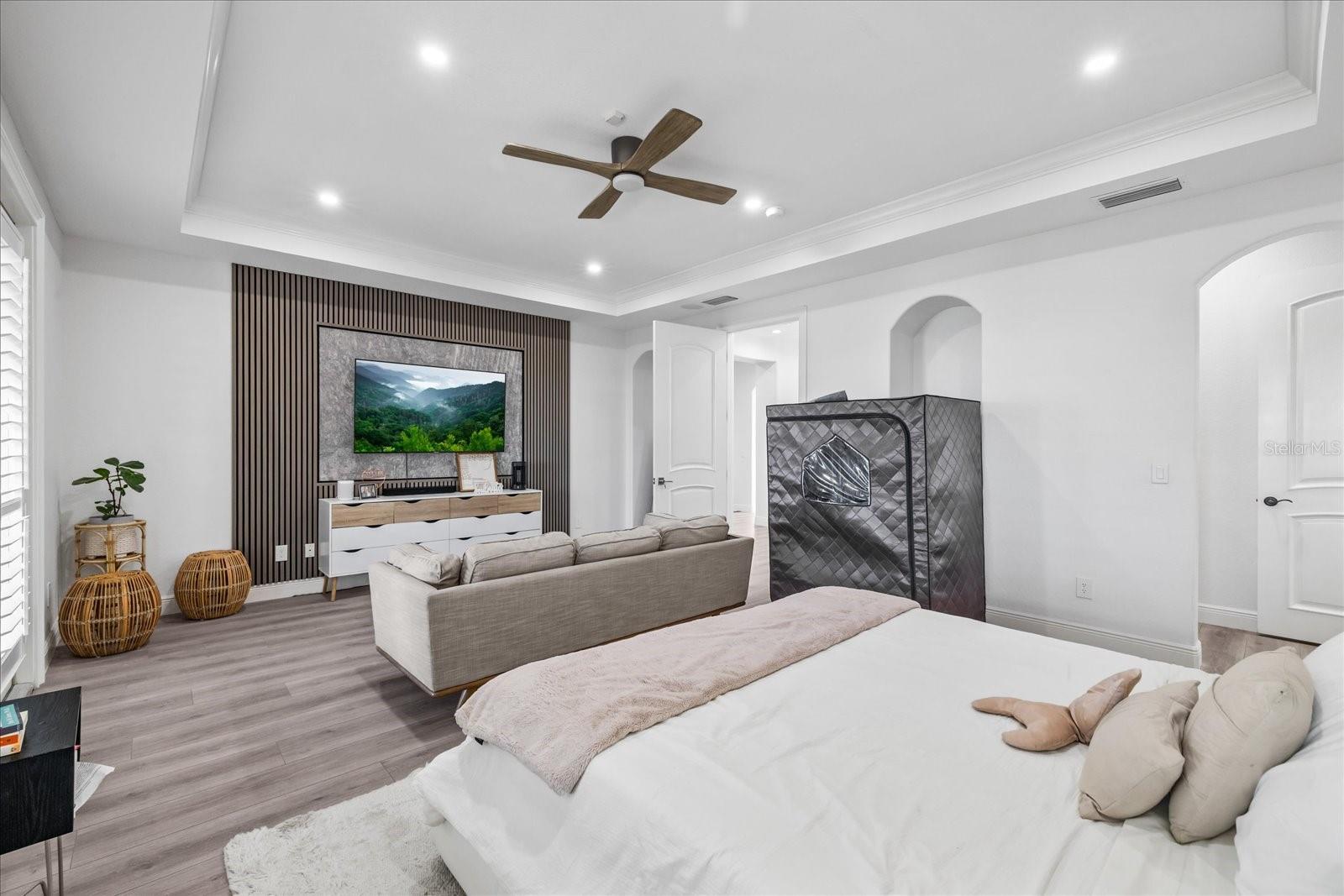 Image 53 of 93 For 6025 Beacon Shores Street