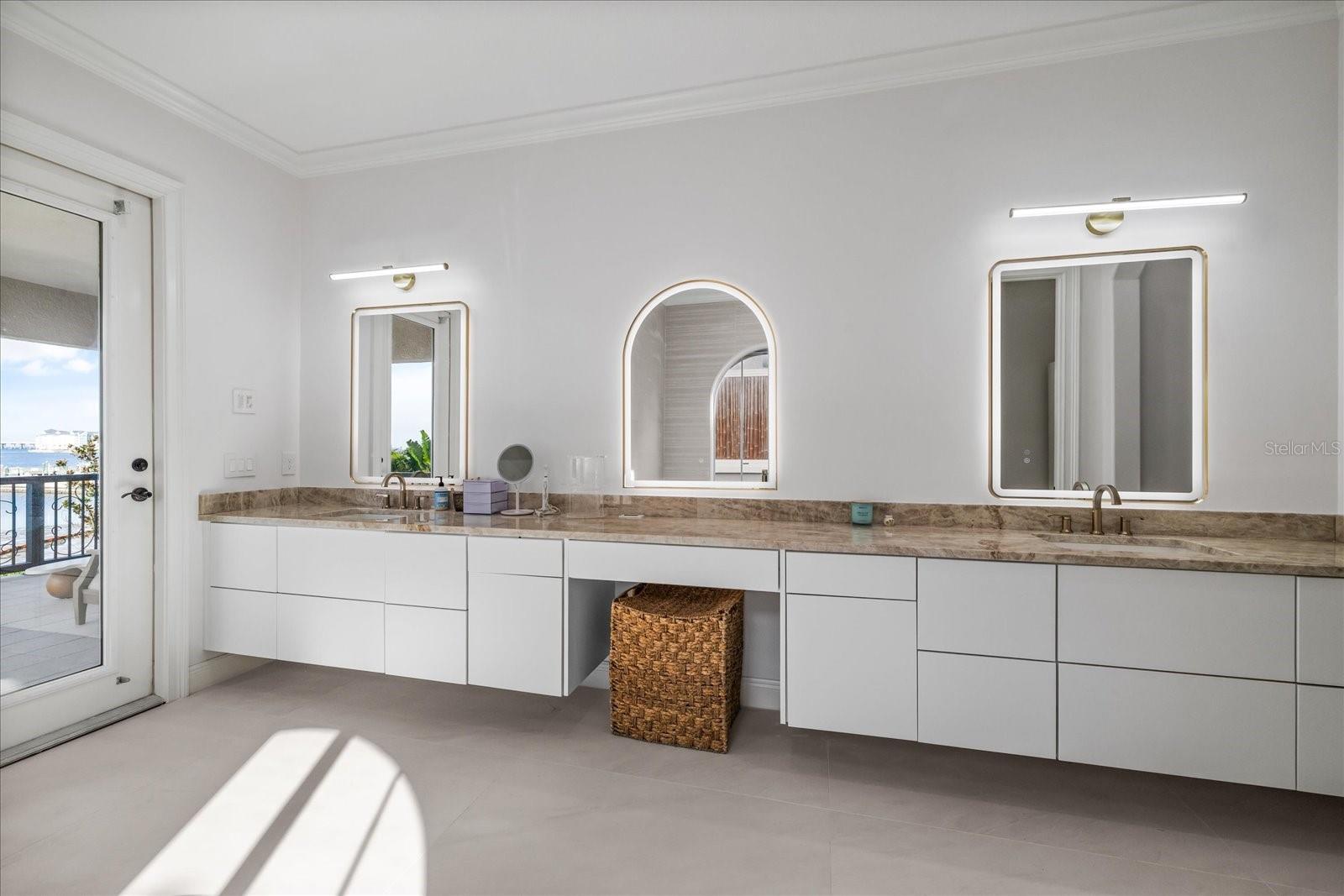 Image 59 of 93 For 6025 Beacon Shores Street