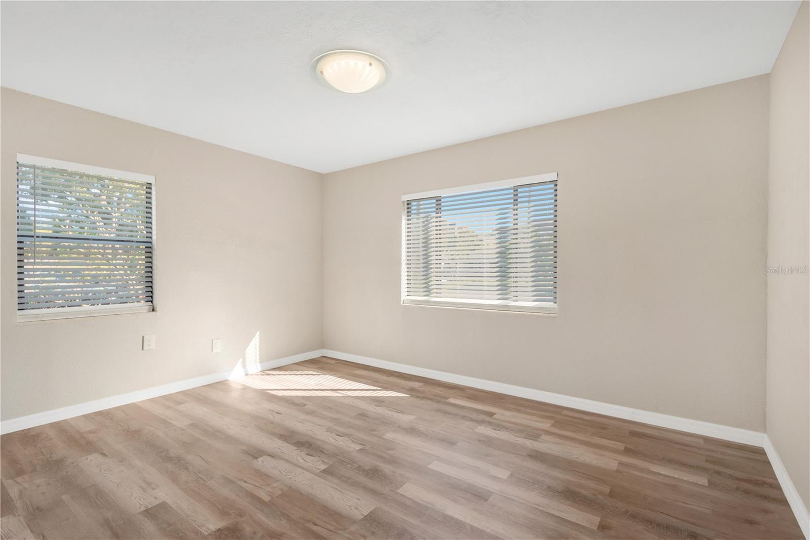 Image 14 of 28 For 6207 Kelly Road