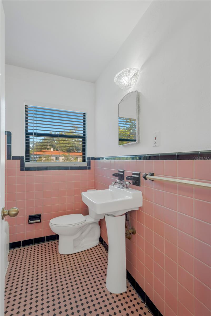 Image 18 of 28 For 6207 Kelly Road