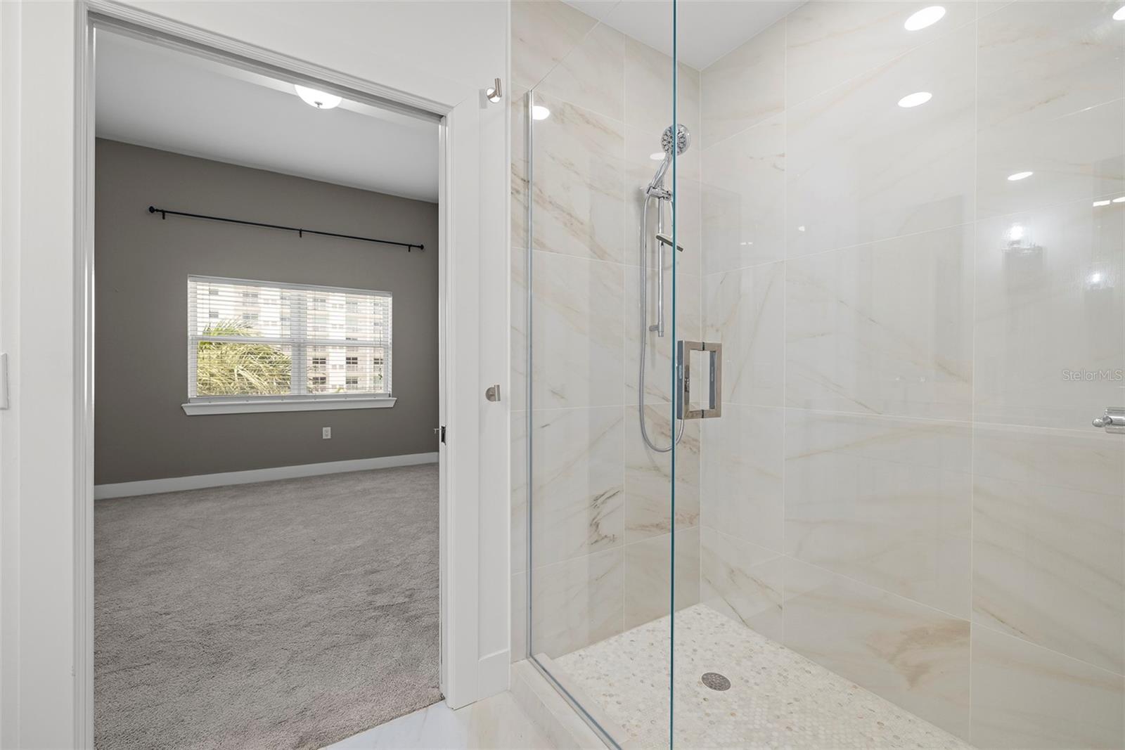 Image 25 of 50 For 1010 Central Avenue 302