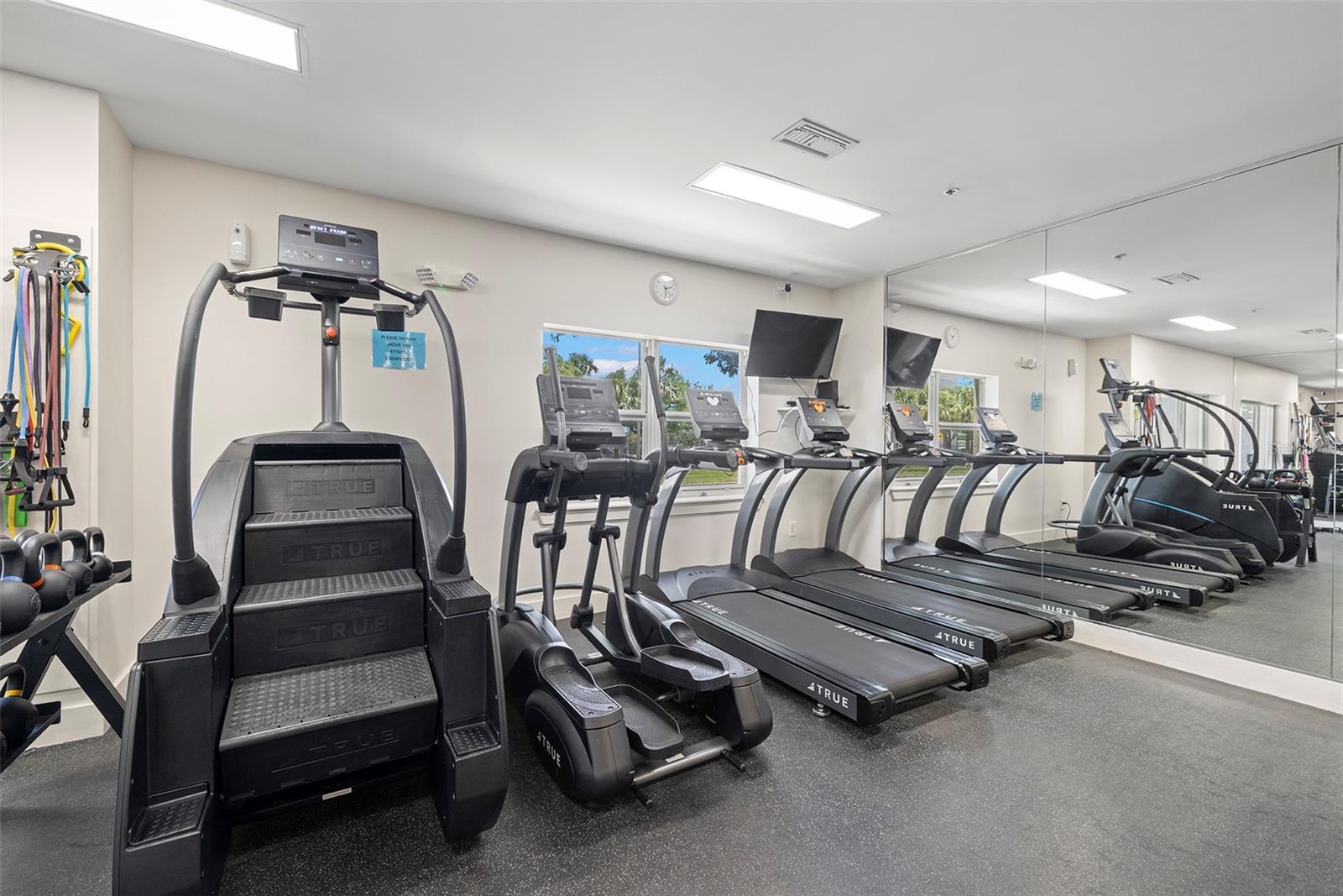 Image 43 of 50 For 1010 Central Avenue 302