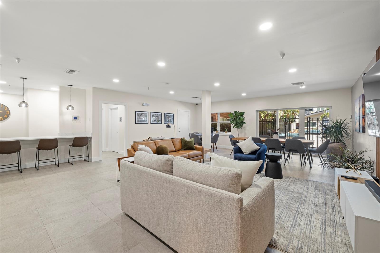 Image 44 of 50 For 1010 Central Avenue 302