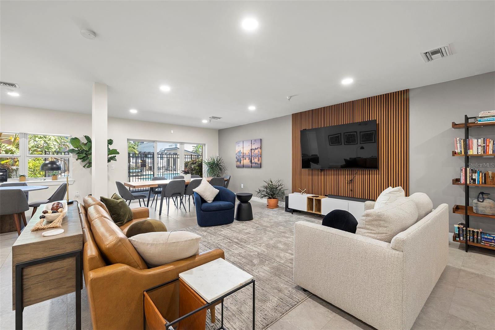 Image 45 of 50 For 1010 Central Avenue 302