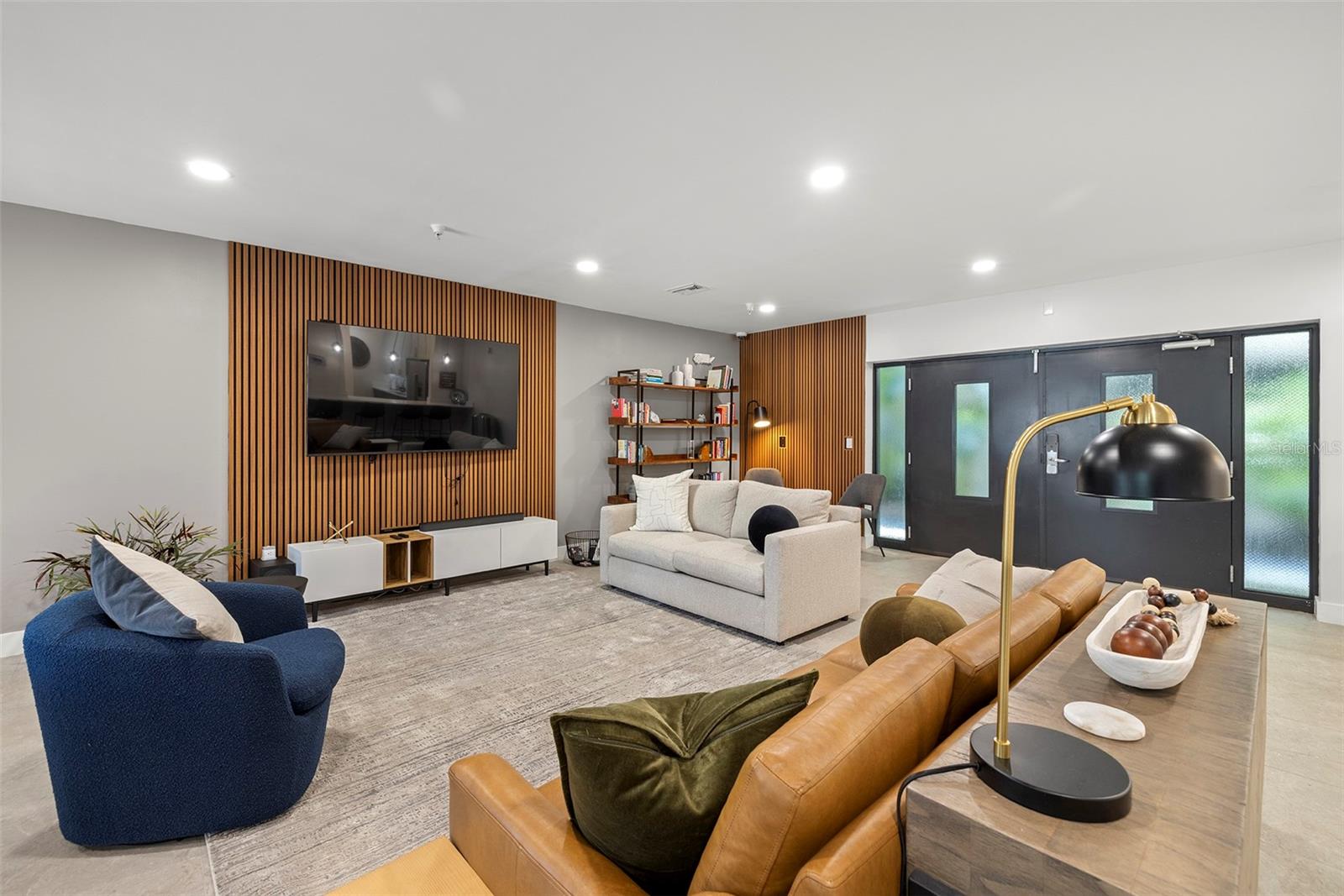 Image 47 of 50 For 1010 Central Avenue 302