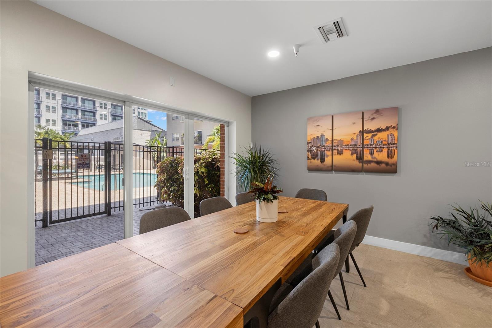 Image 48 of 50 For 1010 Central Avenue 302