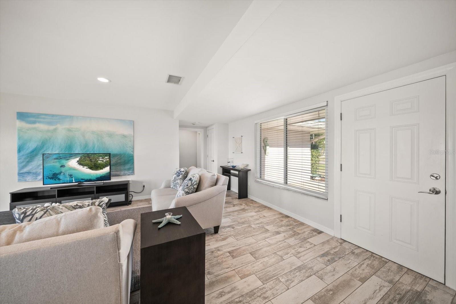 Image 19 of 74 For 2234 Harbor View Drive