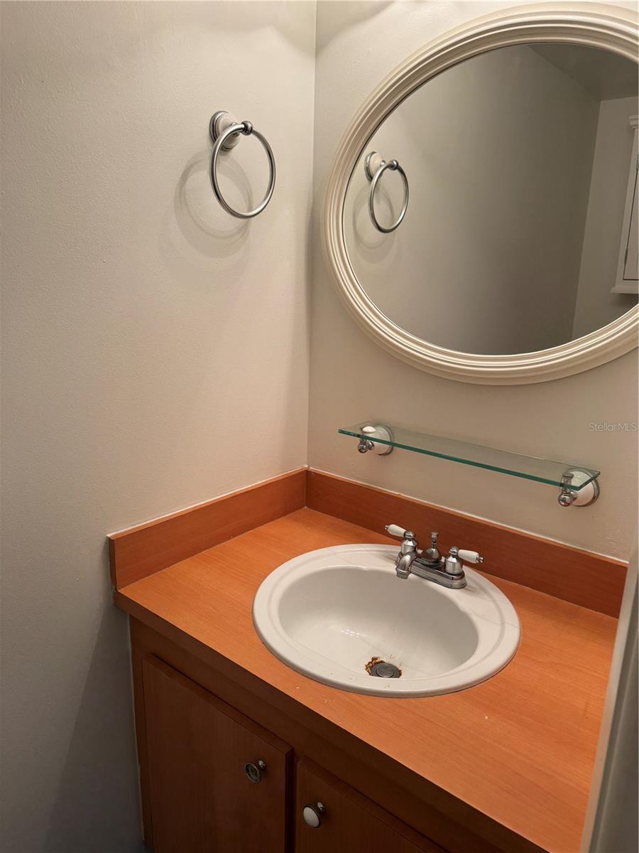 Image 13 of 24 For 105 4th Avenue Ne 225