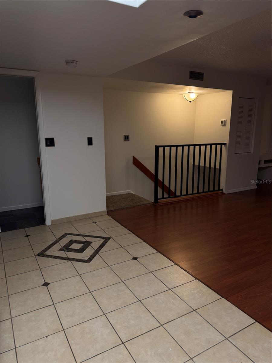 Image 14 of 24 For 105 4th Avenue Ne 225