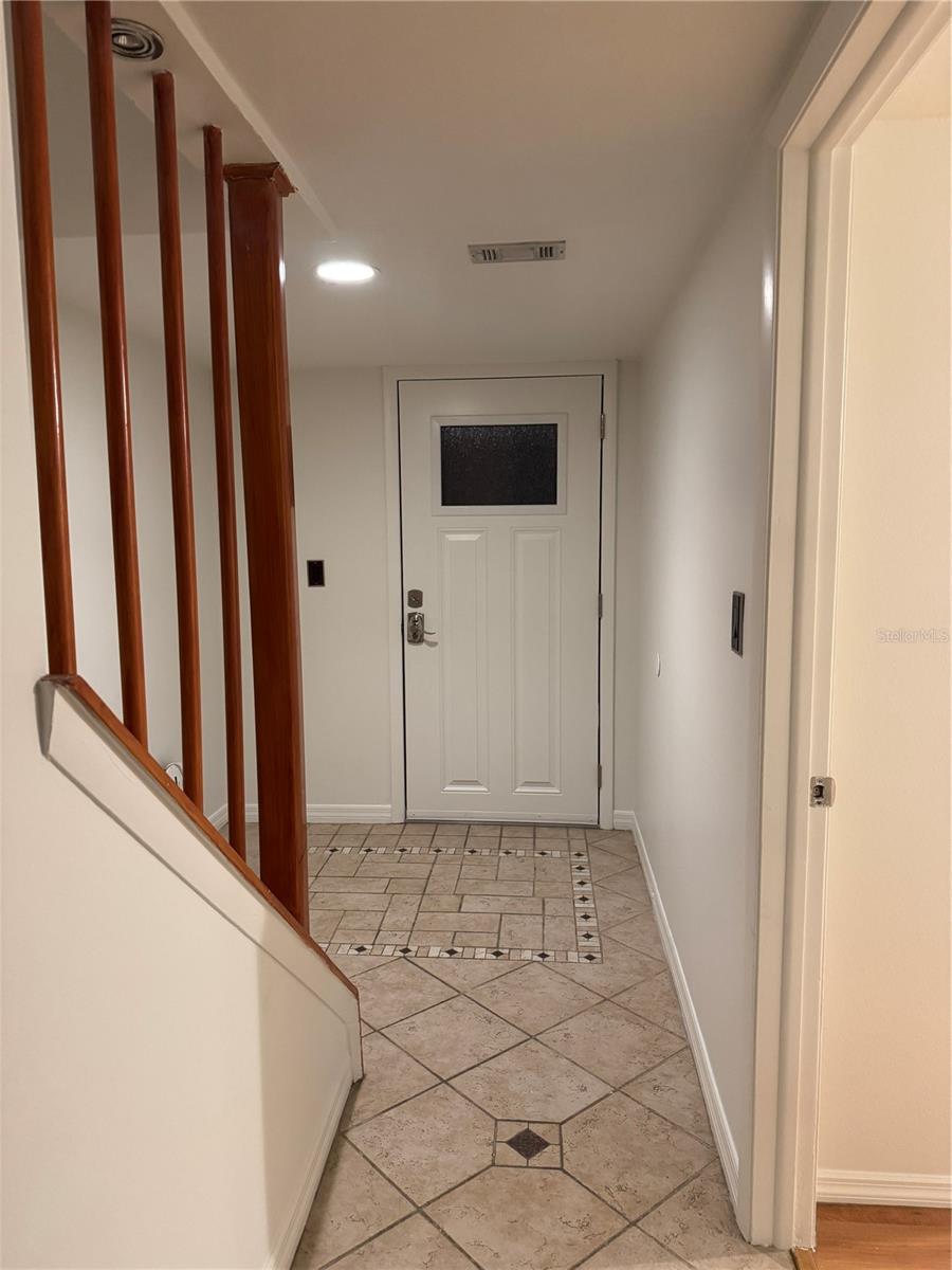 Image 3 of 24 For 105 4th Avenue Ne 225