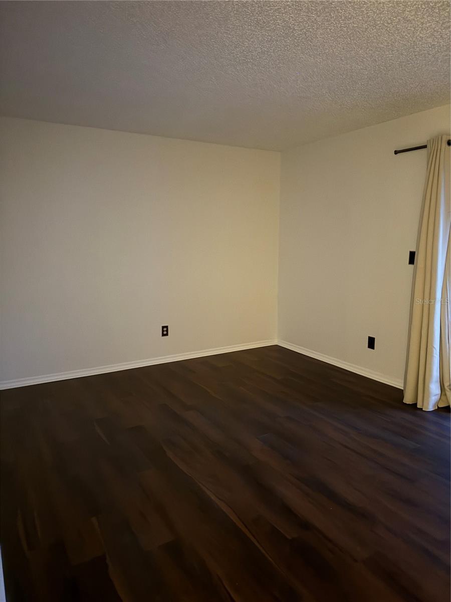 Image 5 of 24 For 105 4th Avenue Ne 225