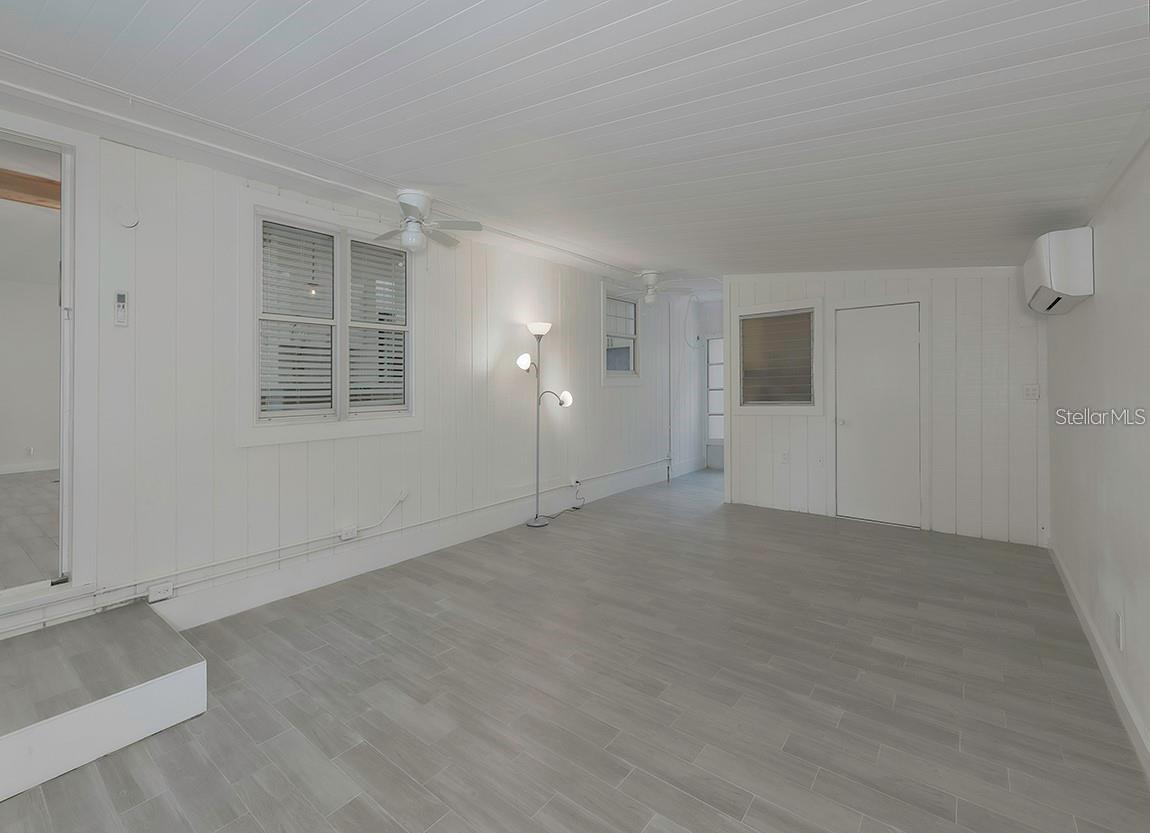 Image 4 of 30 For 1428 Illinois Avenue