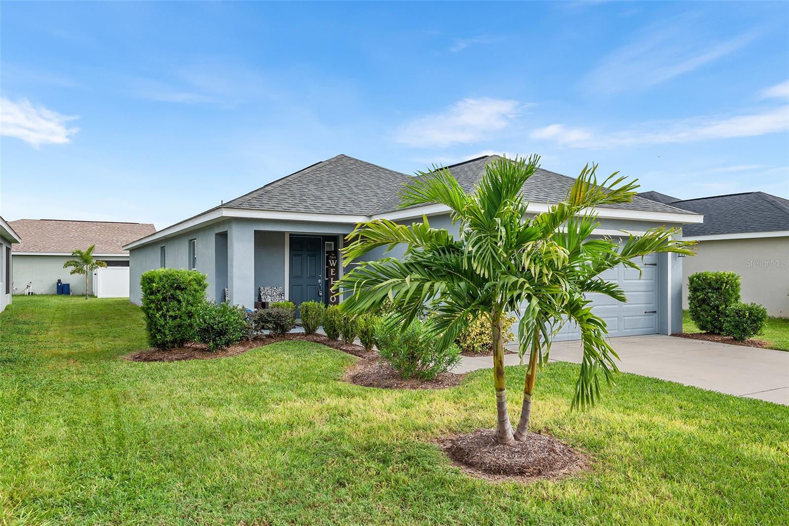Details for 220 St Georges Circle, EAGLE LAKE, FL 33839