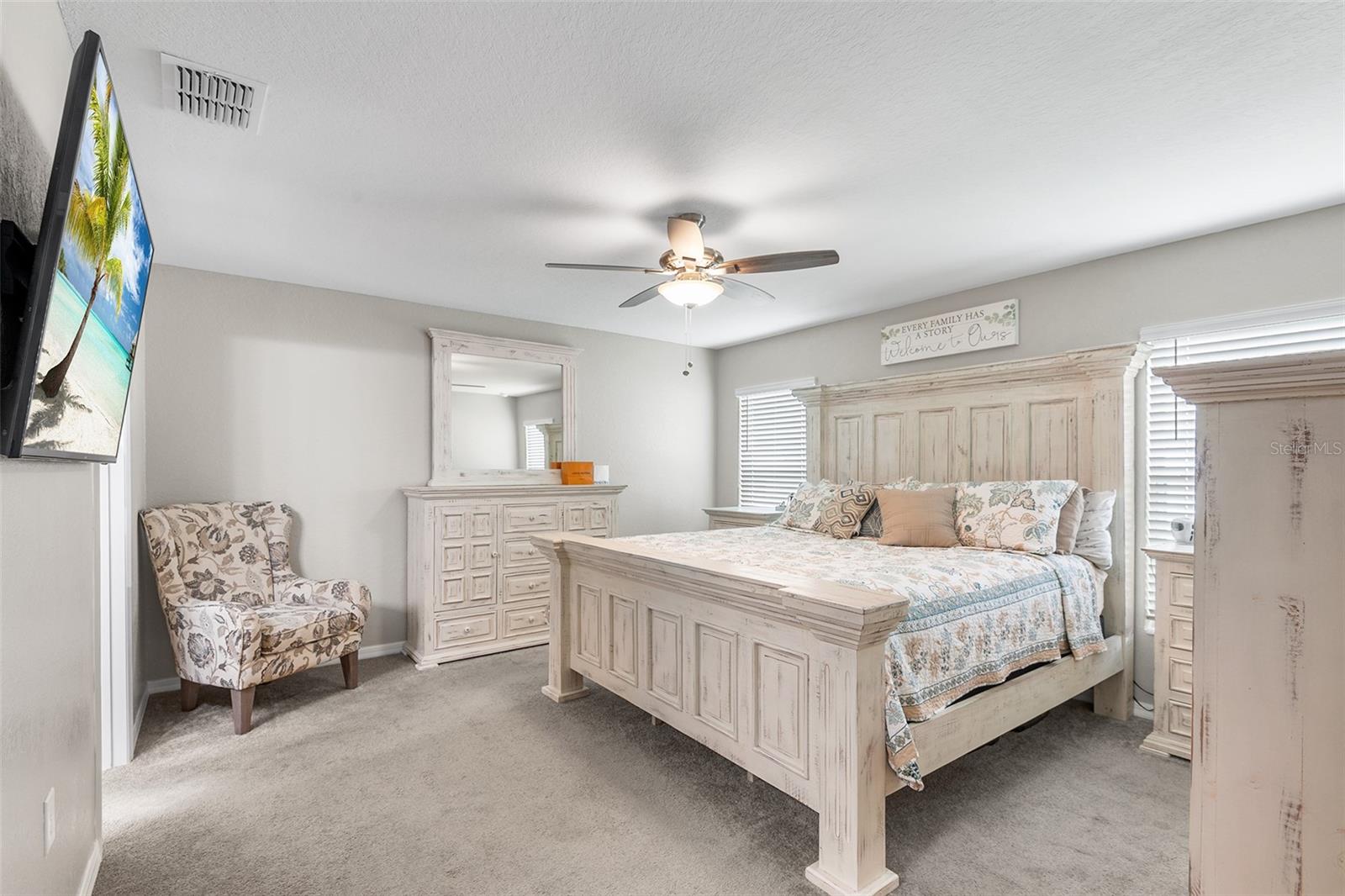 Image 18 of 33 For 220 St Georges Circle