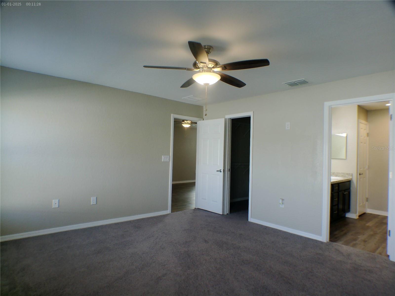 Image 25 of 33 For 220 St Georges Circle