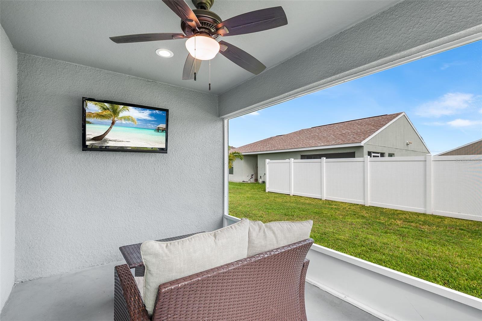 Image 30 of 33 For 220 St Georges Circle