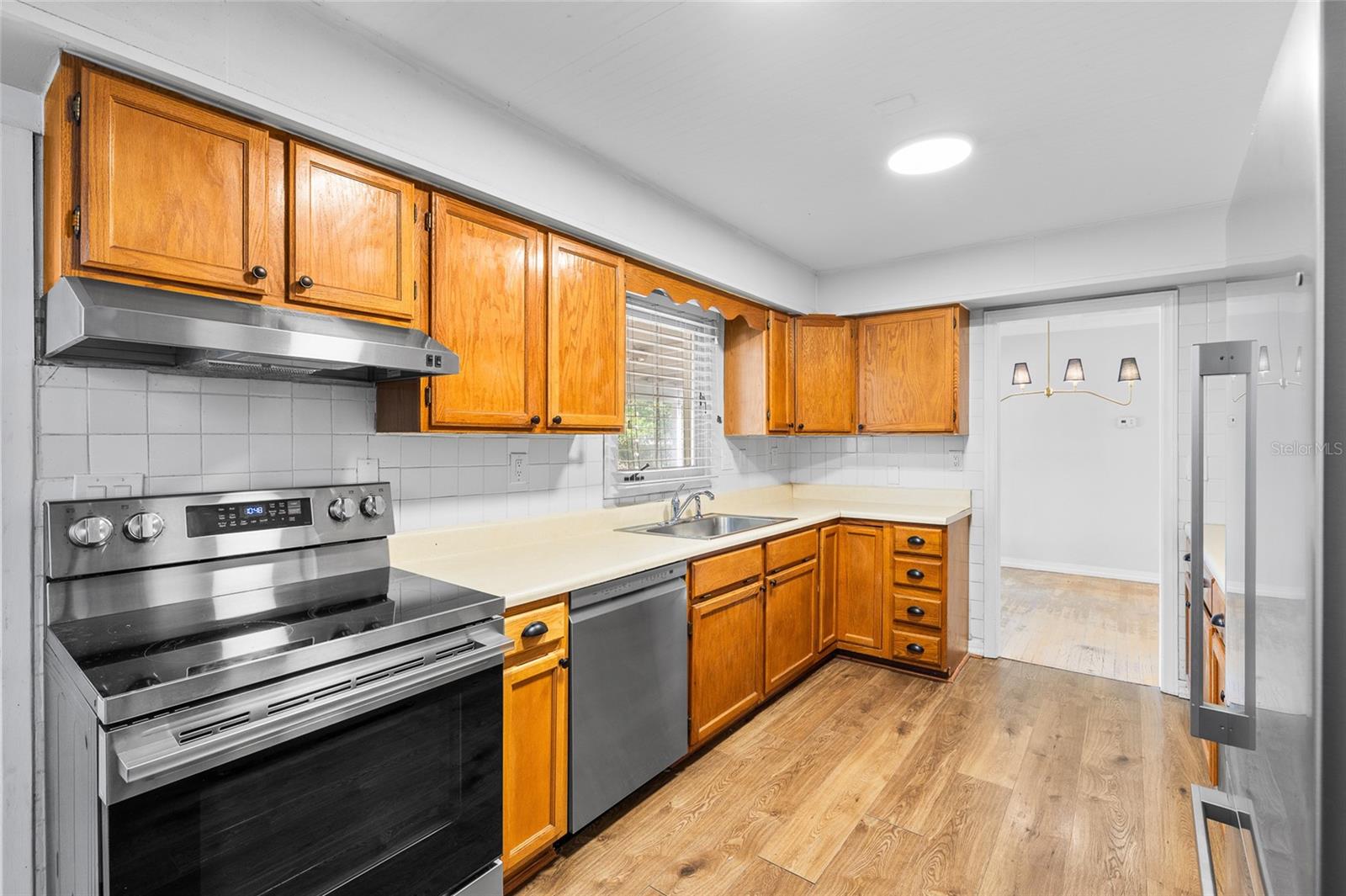 Image 18 of 44 For 37951 Coleman Avenue