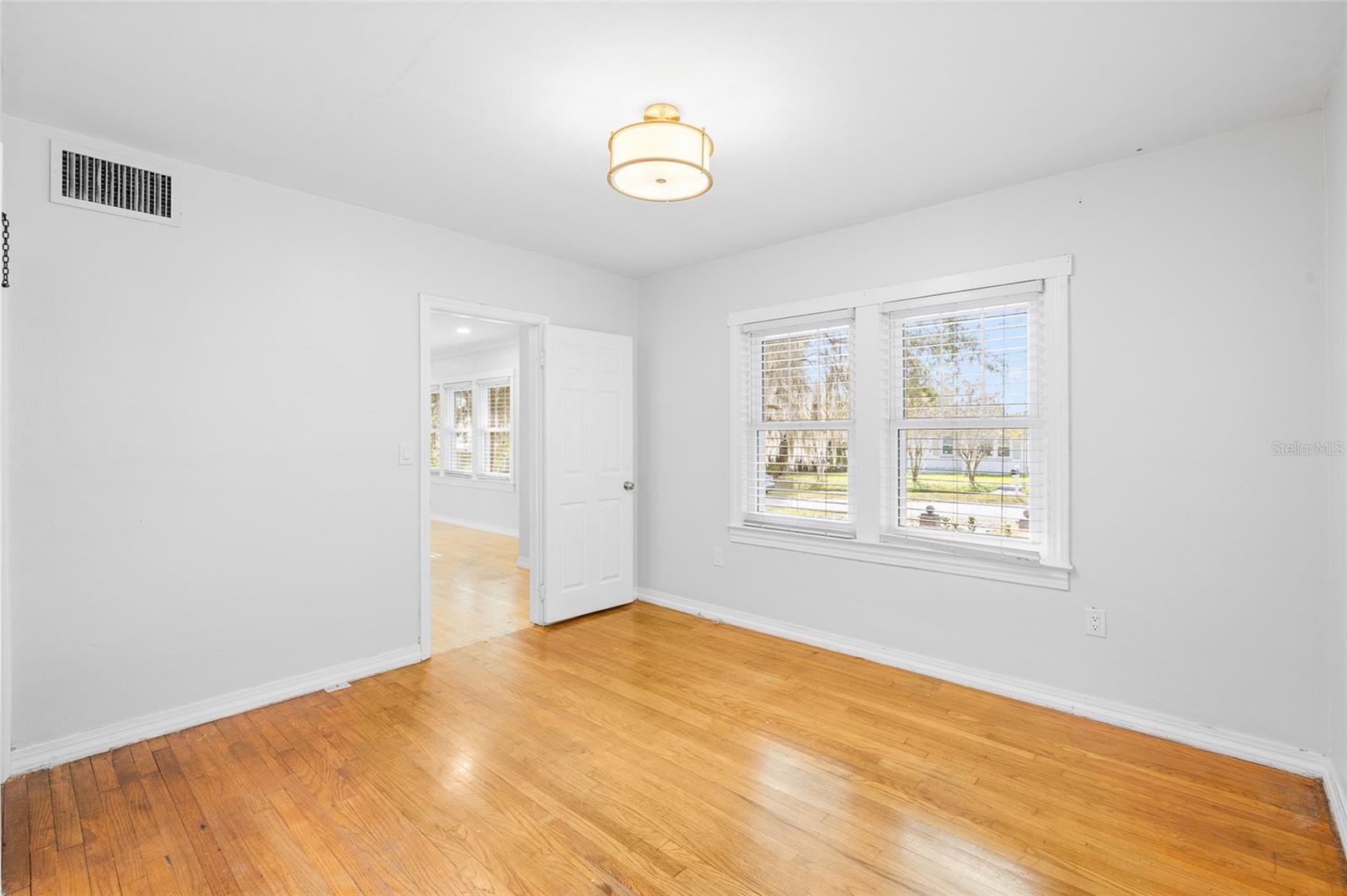 Image 28 of 44 For 37951 Coleman Avenue