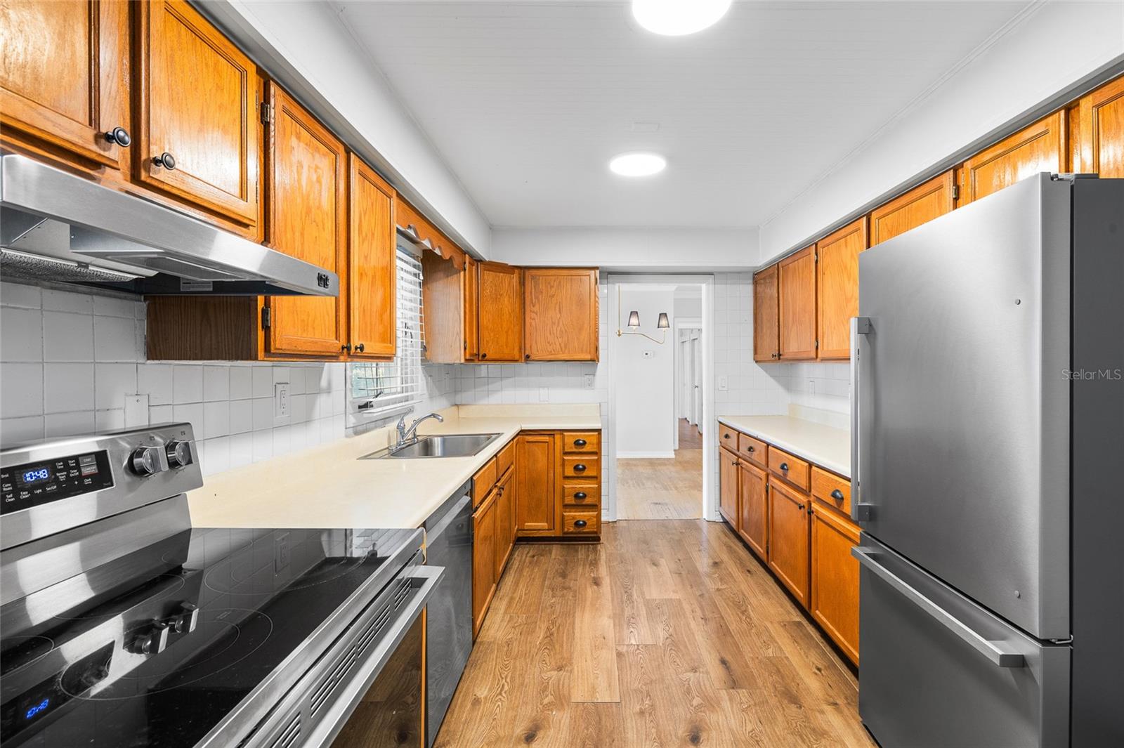 Image 4 of 44 For 37951 Coleman Avenue