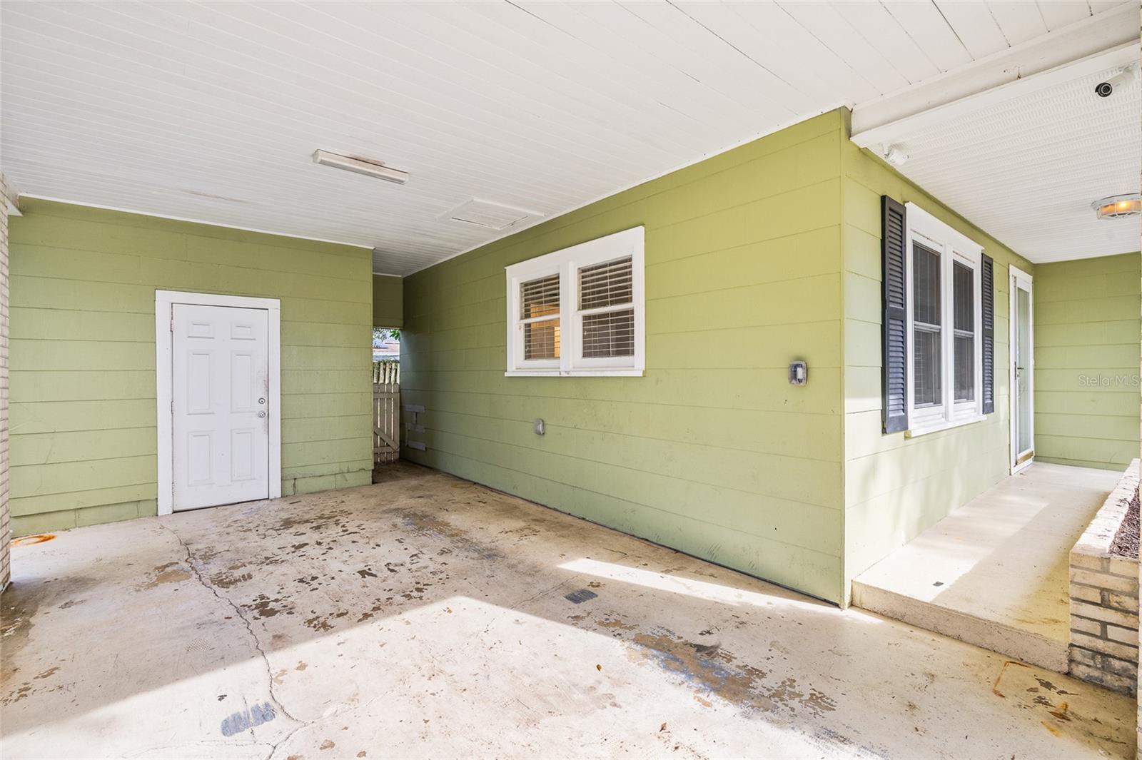 Image 8 of 44 For 37951 Coleman Avenue